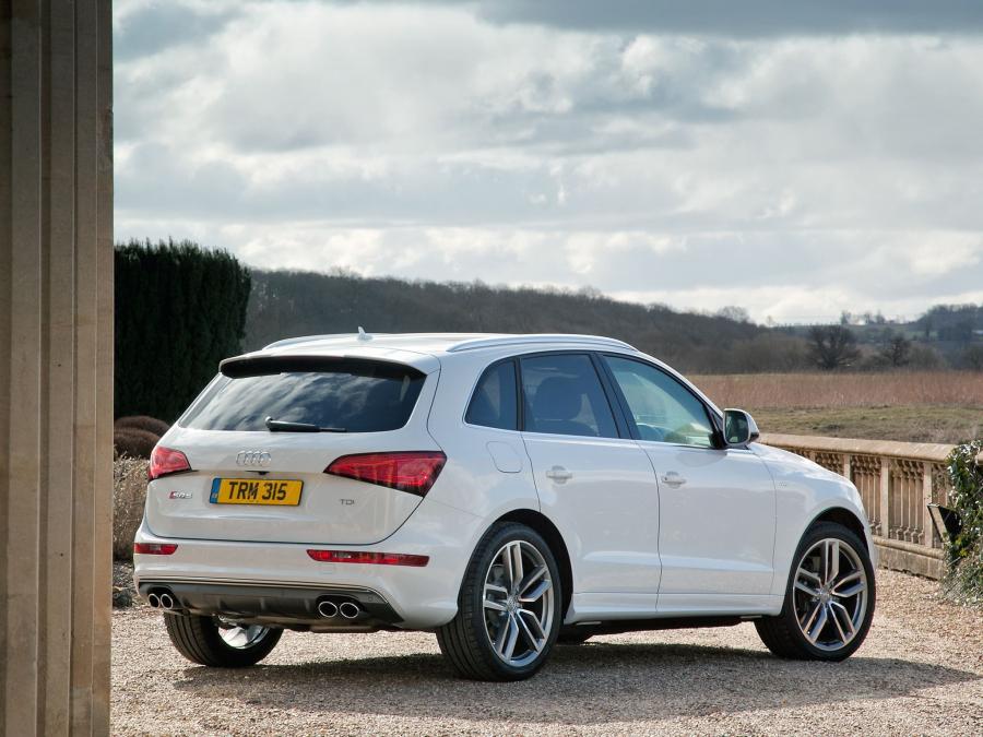  Audi SQ5 TDI (8R) 2013 года  (UK) (фото 8 из 12)